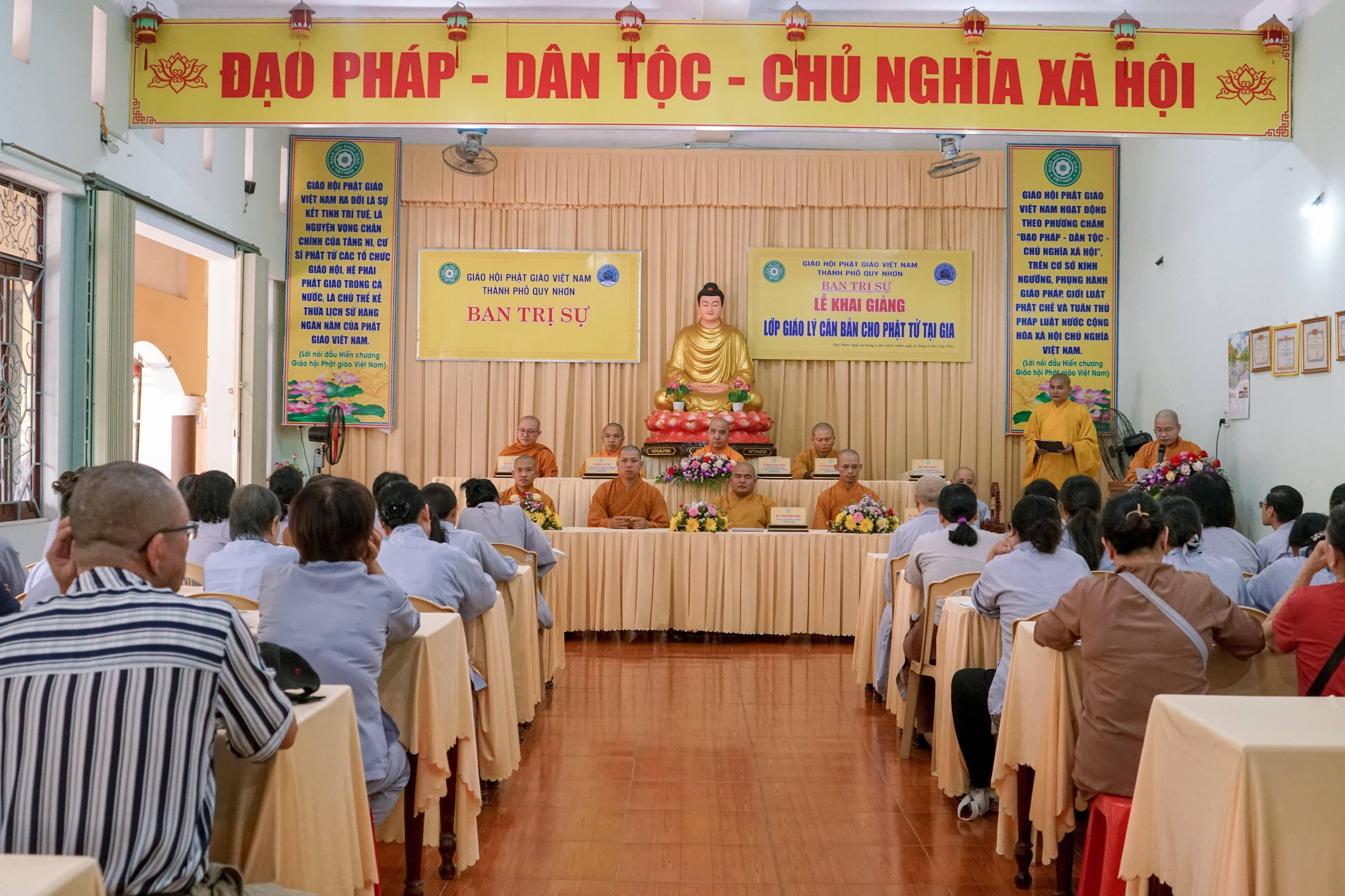 Lễ Khai giảng lớp Giáo lý căn bản cho Phật tử tại gia thành phố Quy Nhơn khóa I